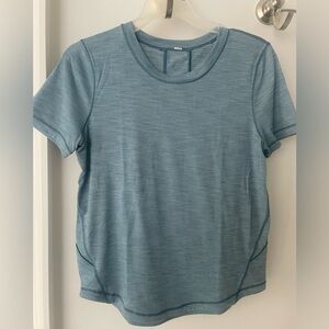 Lululemon athletic t-shirt size 4
